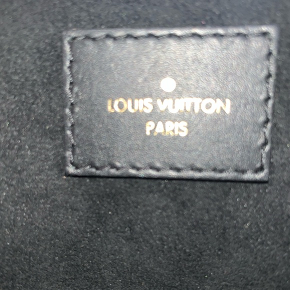 Monogram Authentic Louis Vuitton medium size tote - Picture 7 of 8